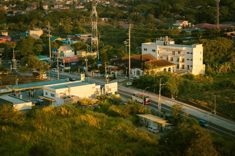 The Hidden Psychology Behind Why Every Gas Station Seems to Be on Your Right