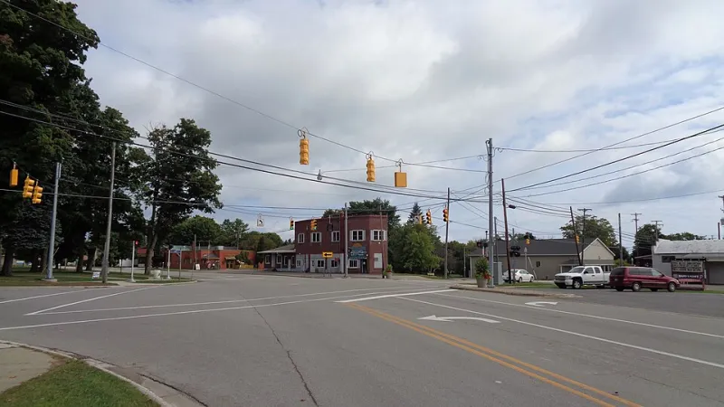Turn Right to Go Left: The Counterintuitive Intersection Design That Traffic Engineers Love and Everyone Else Ignores